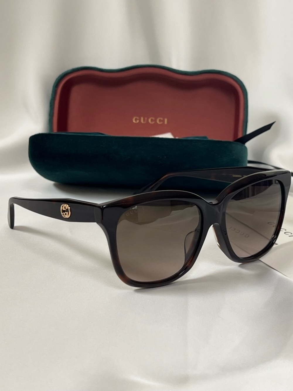 NWT Gucci Square Sunglasses GG0800SA Complete Luxury Set in Brown